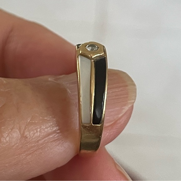 14k Diamond Inlay Ring - Picture 10 of 10